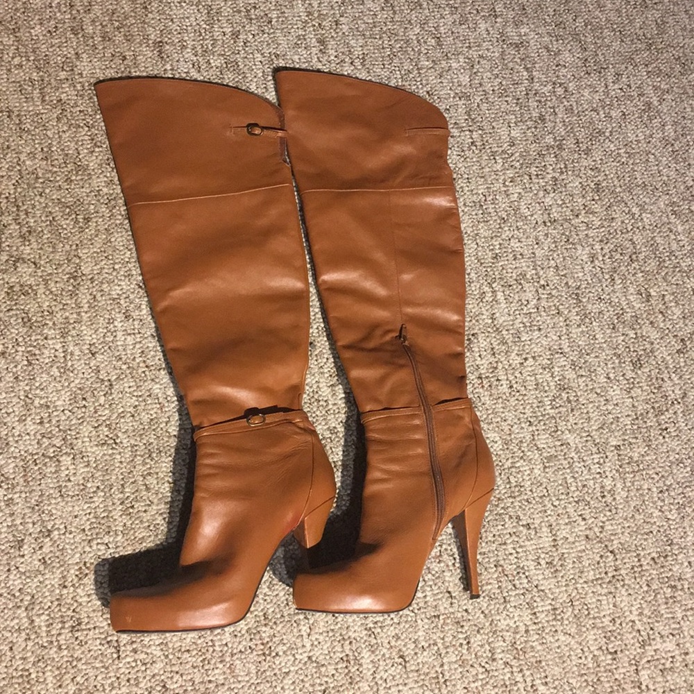 Luichiny knee high brown boots, size 8!